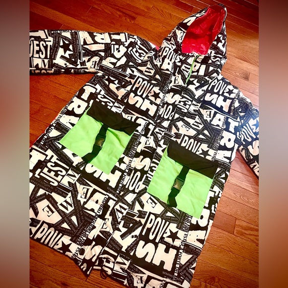 New NWT Winter zippered jacket with hood and embellished woman face size L - Picture 7 of 15